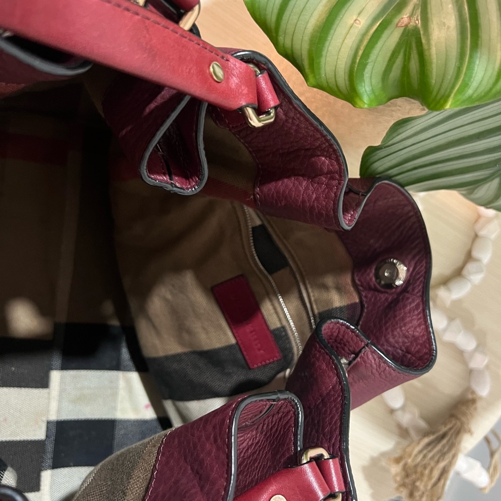 Burberry plum red bag